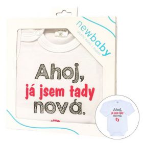 Body s potiskem New Baby Ahoj, já jsem tady nová - dárkové balení Růžová | 50, 56 (0-3m), 62 (3-6m)