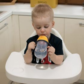 Kouzelná láhev s brčkem a závažím Akuku 280 ml žlutá