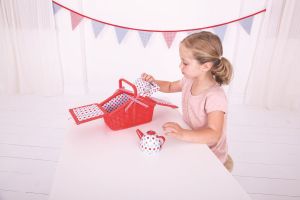 Bigjigs Toys Dřevěné hračky - Čajová sada v piknikovém koši RAPPA