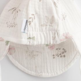 Dětská letní mušelínová čepička s kšiltem New Baby Zoe Bílá