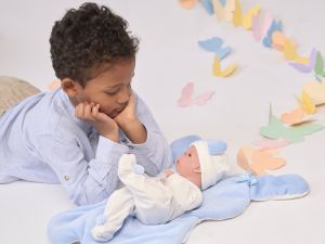 Llorens 63597 NEW BORN CHLAPEČEK realistická panenka miminko s celovinylovým tělem 35 cm RAPPA